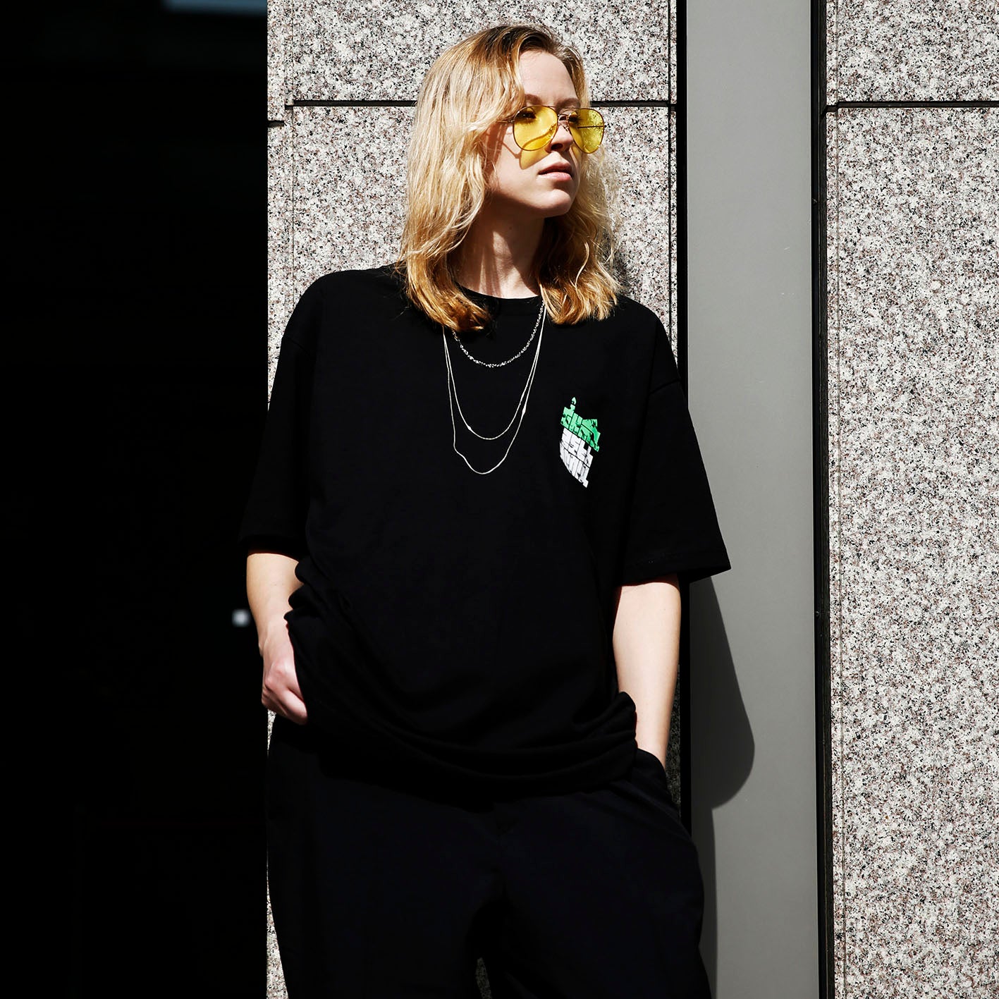 LOGO HISTORY TEE / BLACK