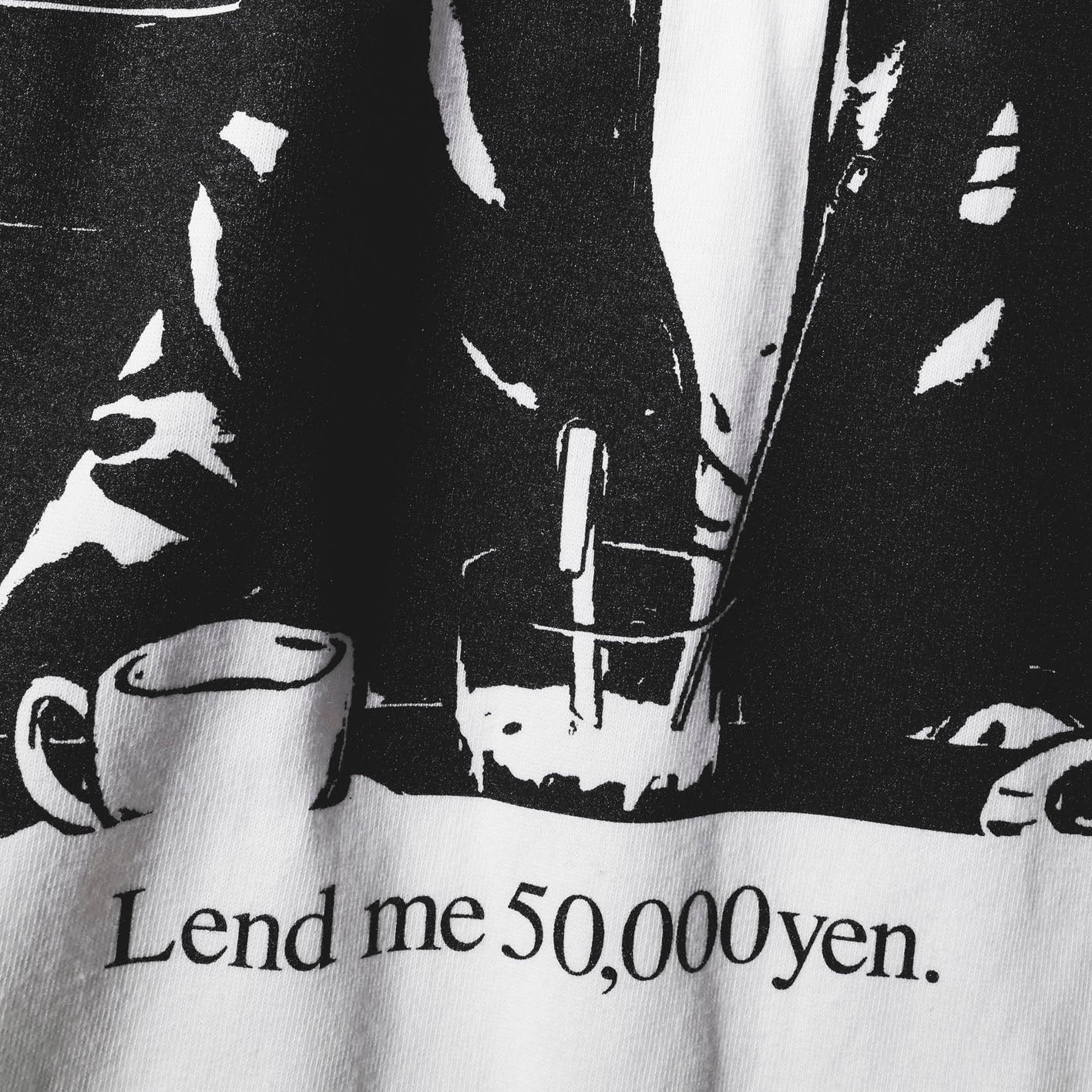 Lend me 50,000yen. TEE / WHITE