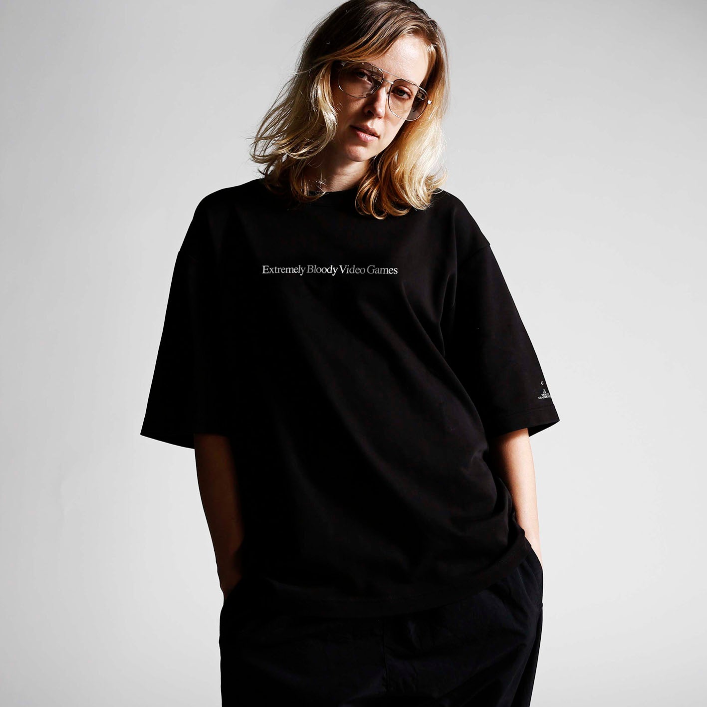 NWG EXTREMELY LOGO TEE / BLACK