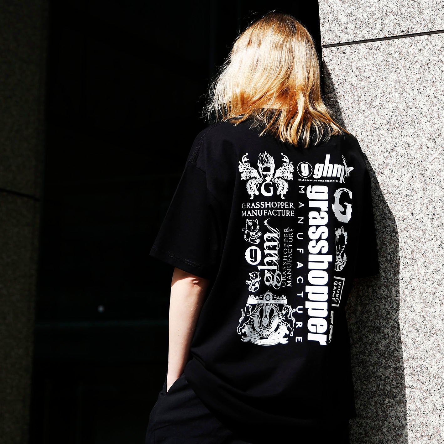 LOGO HISTORY TEE / BLACK